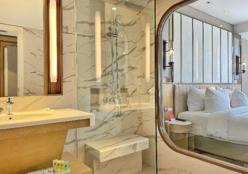 Quarto Deluxe, Swiss Belhotel Solo