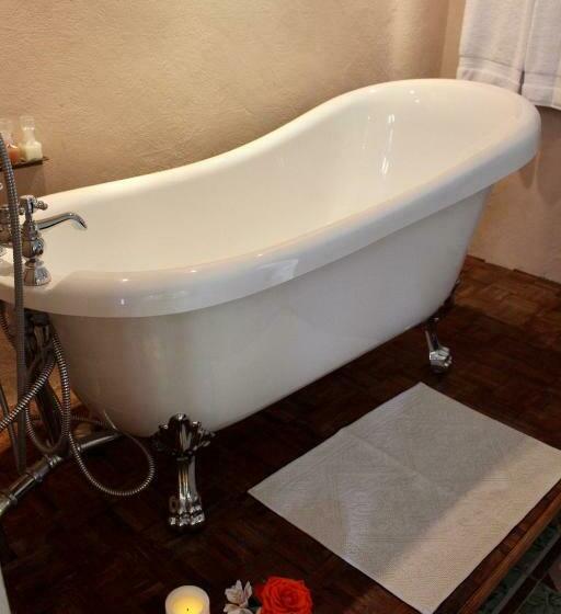 اتاق لوکس, Villa Octavia