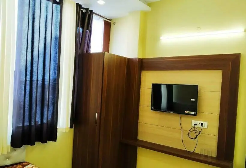 Habitació Familiar Deluxe, Vinayak Inn