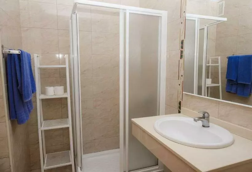 استودیوی استاندارد با چشم‌انداز دریا, Apartamentos Las Arenas