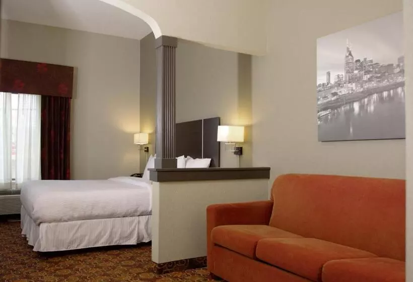 キングサイズベッドのデラックスルーム, Brentwood Suites, Ascend Hotel Collection