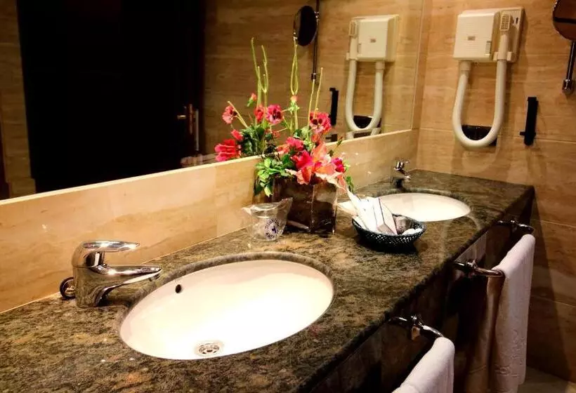 Deluxe Suite, Conde Ansúrez By Almia Hoteles