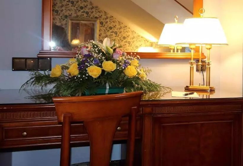 Deluxe Suite, Conde Ansúrez By Almia Hoteles