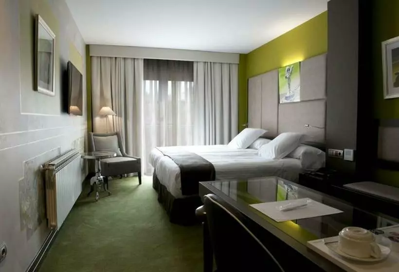 اتاق راحتی, Costa Esmeralda Suites