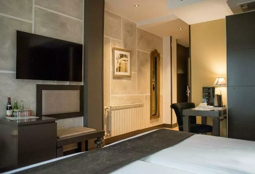 اتاق راحتی, Costa Esmeralda Suites