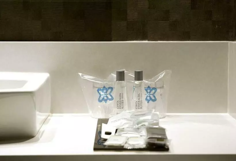 اتاق راحتی, Costa Esmeralda Suites