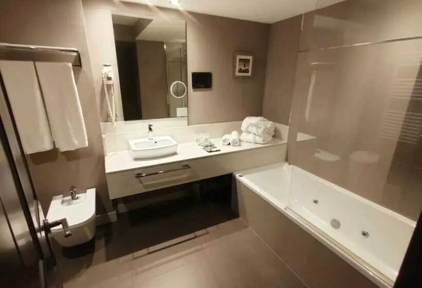 اتاق راحتی, Costa Esmeralda Suites