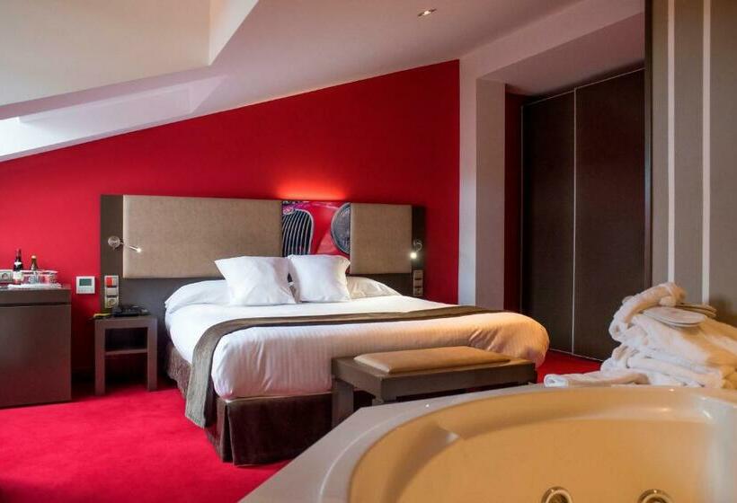 コンフォートルーム, Costa Esmeralda Suites