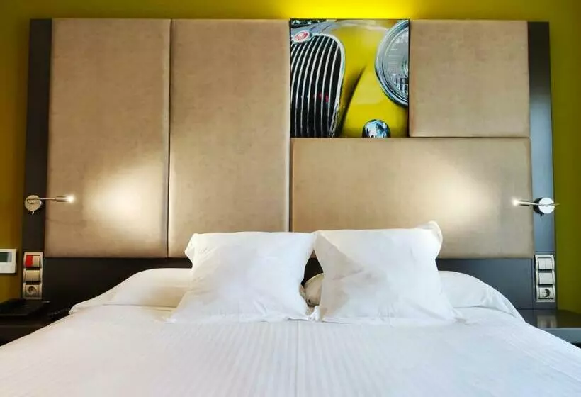 اتاق راحتی سه تخته, Costa Esmeralda Suites