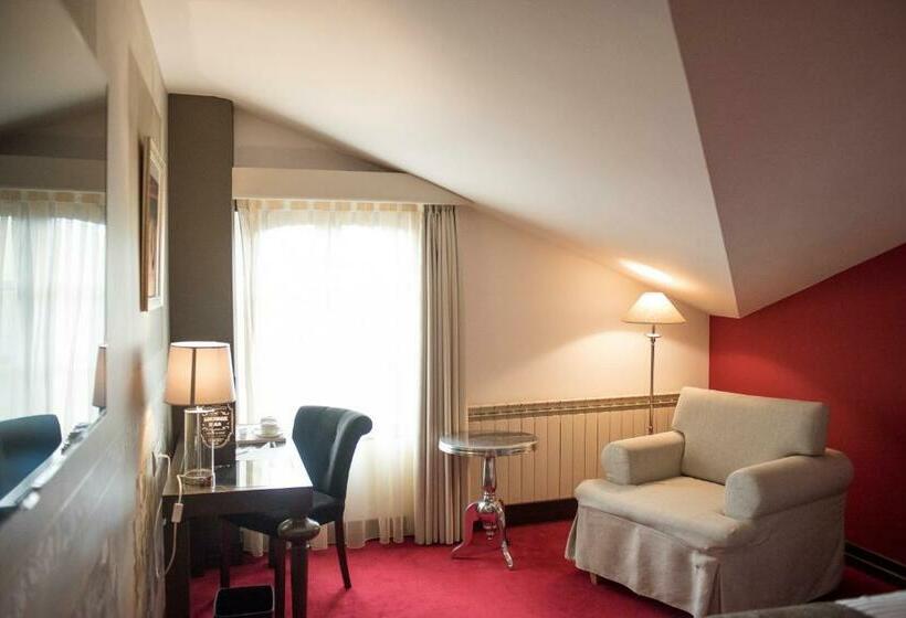 コンフォートトリプルルーム, Costa Esmeralda Suites