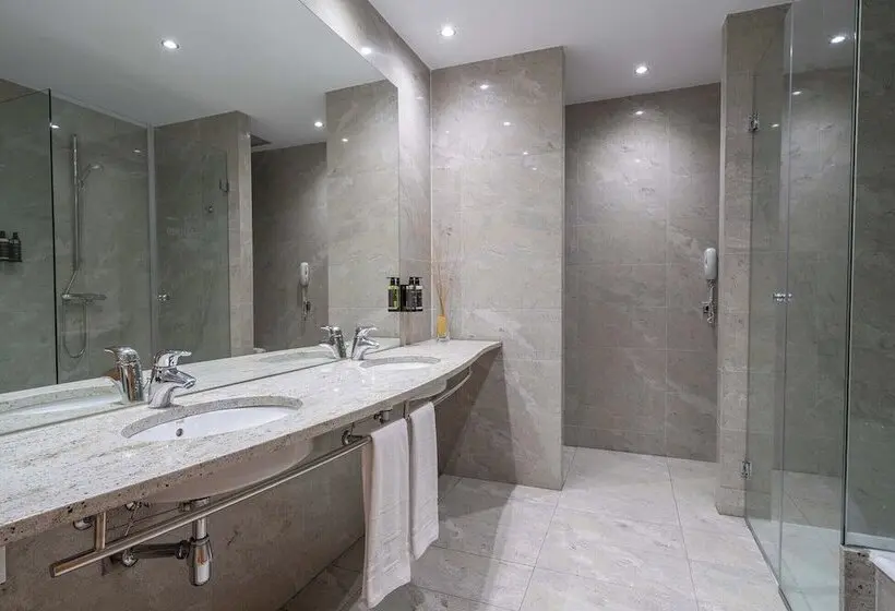 سوییت لوکس, Eurostars Puerta Madrid