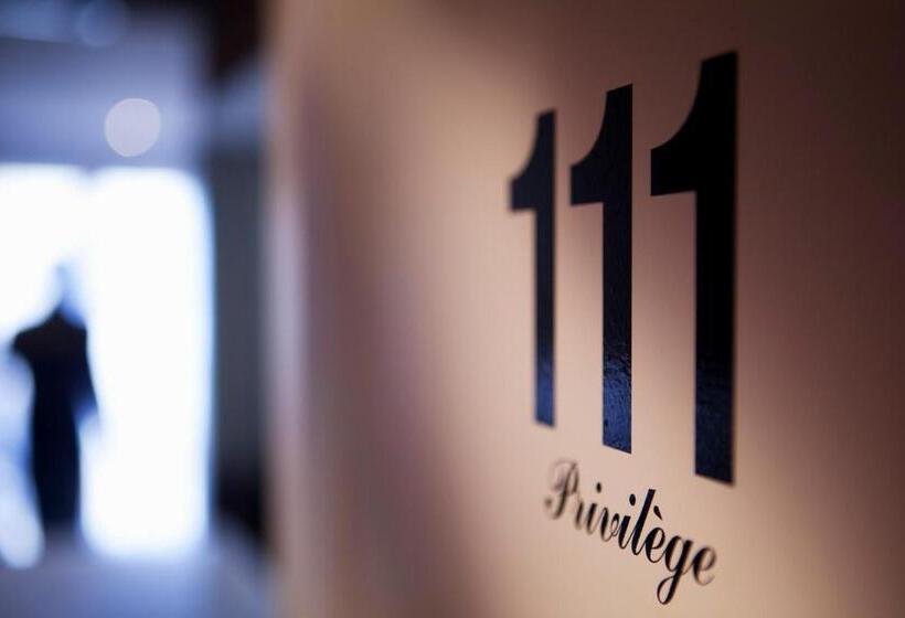 Номер Superior, Le Colombier