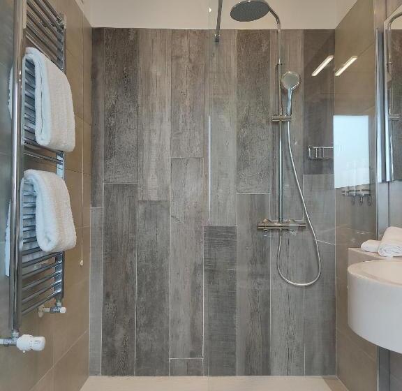 اتاق خانوادگی, Massimi City Garden