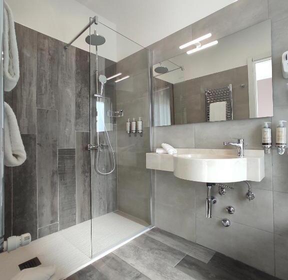 اتاق خانوادگی, Massimi City Garden