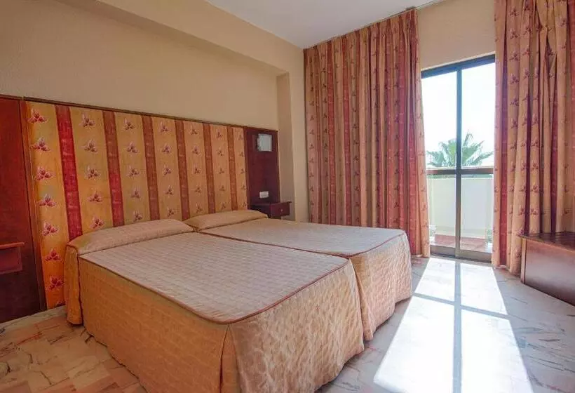 غرفة قياسية مطلّة علي البحر, Bluesea Costa Serena