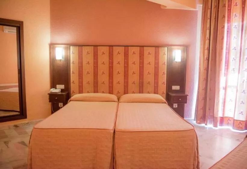 غرفة قياسية مطلّة علي البحر, Bluesea Costa Serena