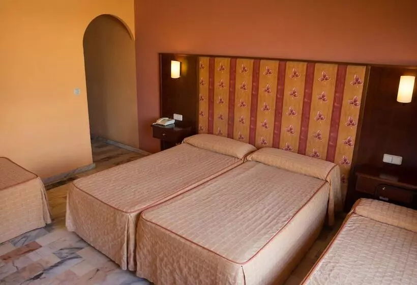 غرفة قياسية رباعية, Bluesea Costa Serena