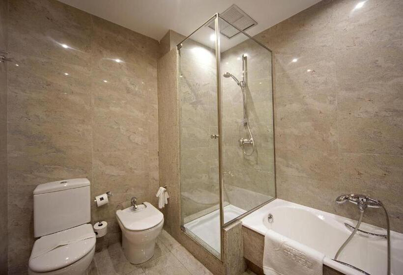 اتاق راحتی, Silken Puerta Madrid