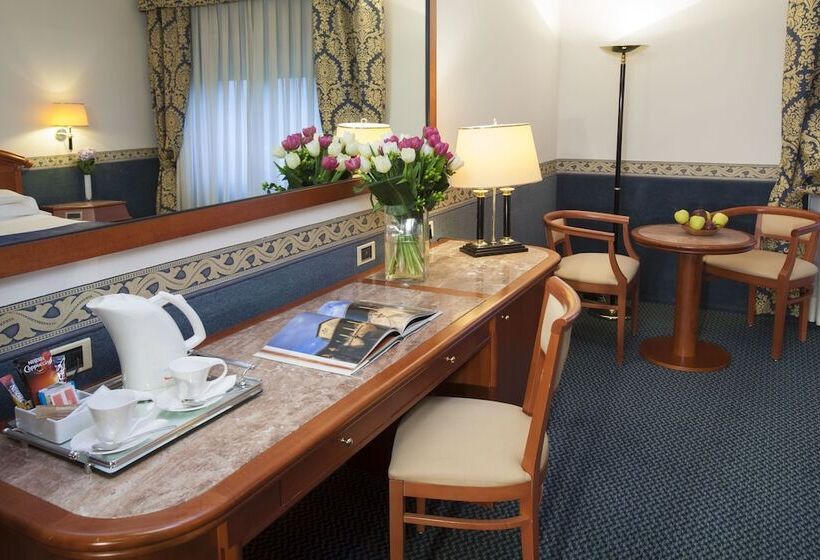 Номер Стандарт Трехместный, Starhotels Vespucci
