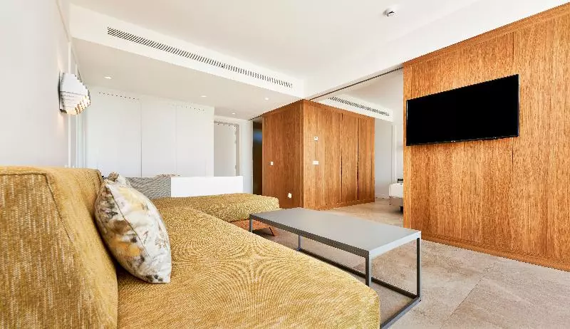 プレステージスイート, Insotel Punta Prima Prestige Suites & Spa
