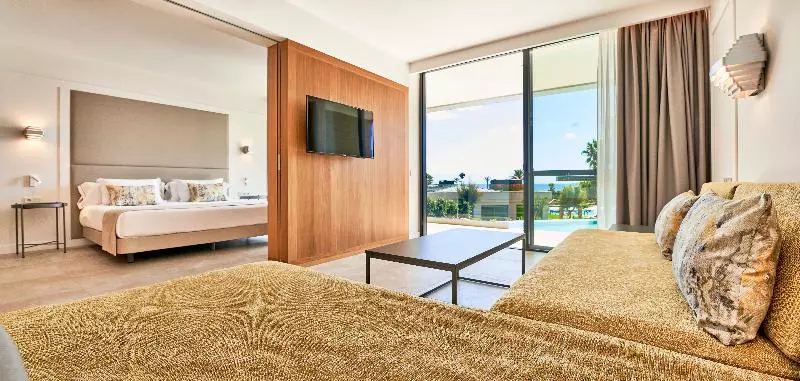 プレステージスイート, Insotel Punta Prima Prestige Suites & Spa