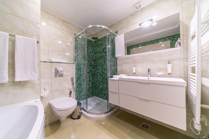 스탠다드 스튜디오, Playaolid All Inclusive