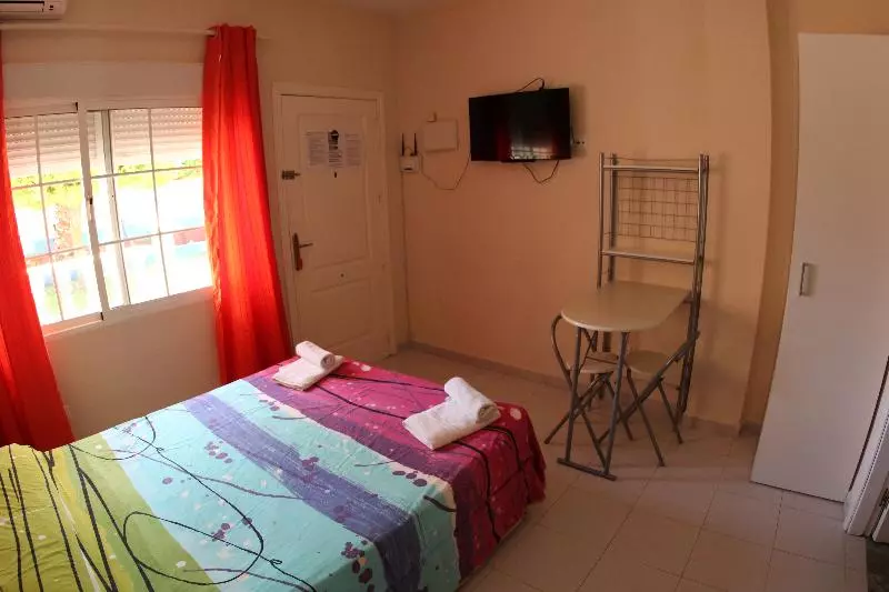 استودیوی استاندارد, Apartamentos Marina Internacional