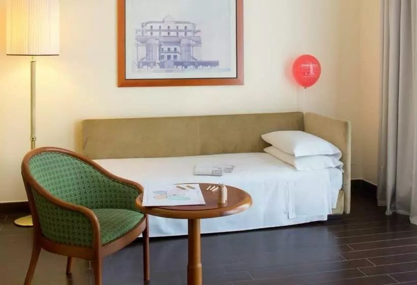 اتاق خانوادگی, Starhotels Business Palace