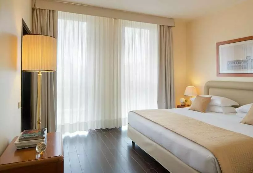 سوییت, Starhotels Business Palace
