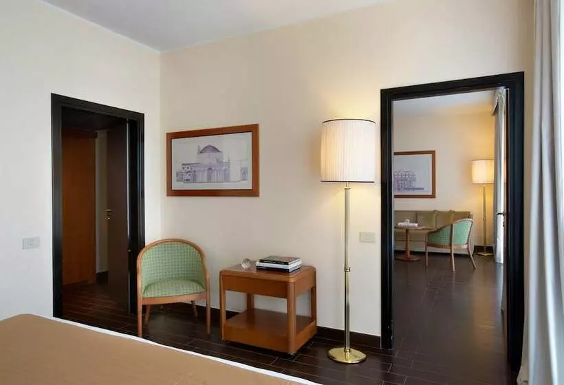 سوییت, Starhotels Business Palace