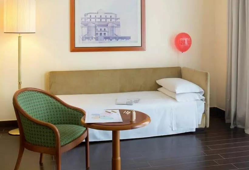 اتاق خانوادگی, Starhotels Business Palace