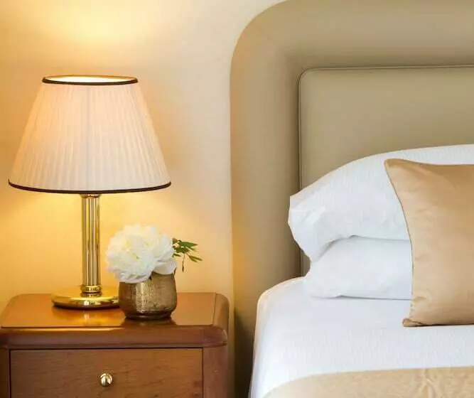 سوییت, Starhotels Business Palace