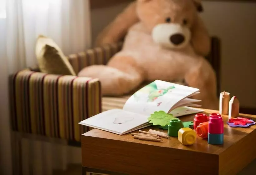 اتاق خانوادگی, Starhotels Business Palace