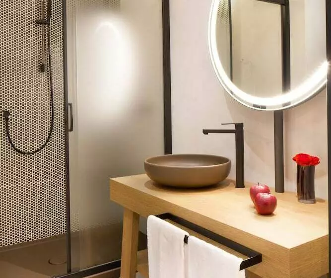 سوییت جونیور, Starhotels Business Palace