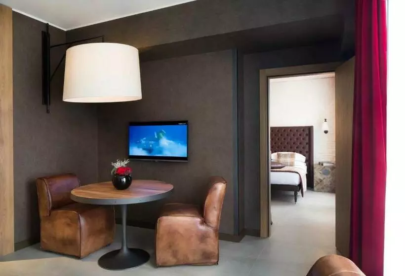 سوییت اجرایی, Starhotels Business Palace