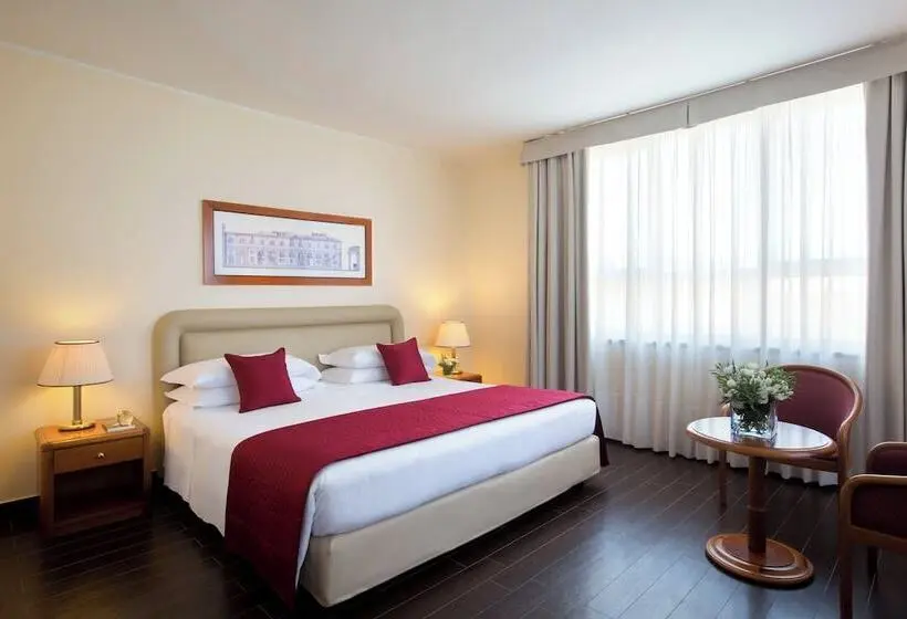 اتاق اجرایی, Starhotels Business Palace