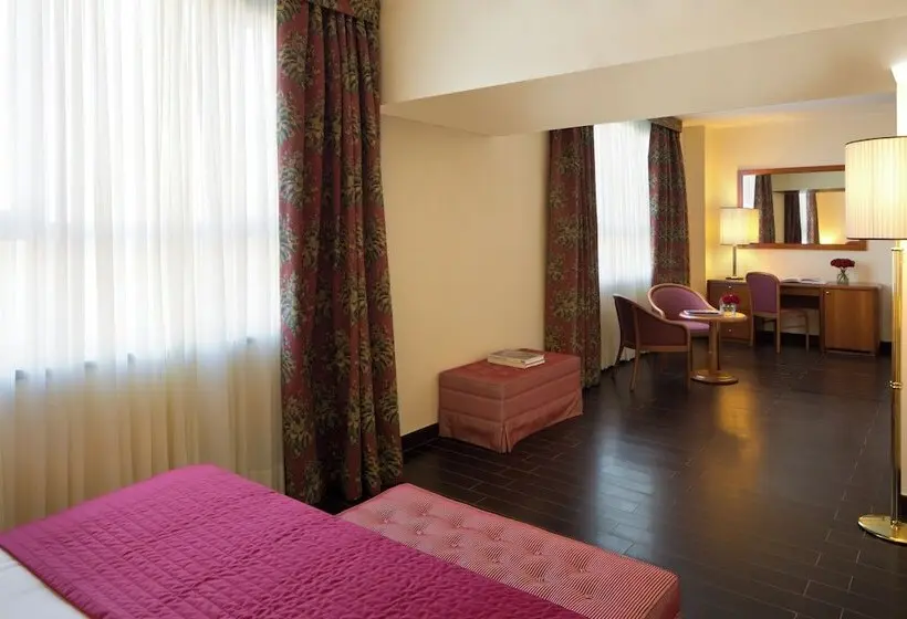 اتاق اجرایی, Starhotels Business Palace