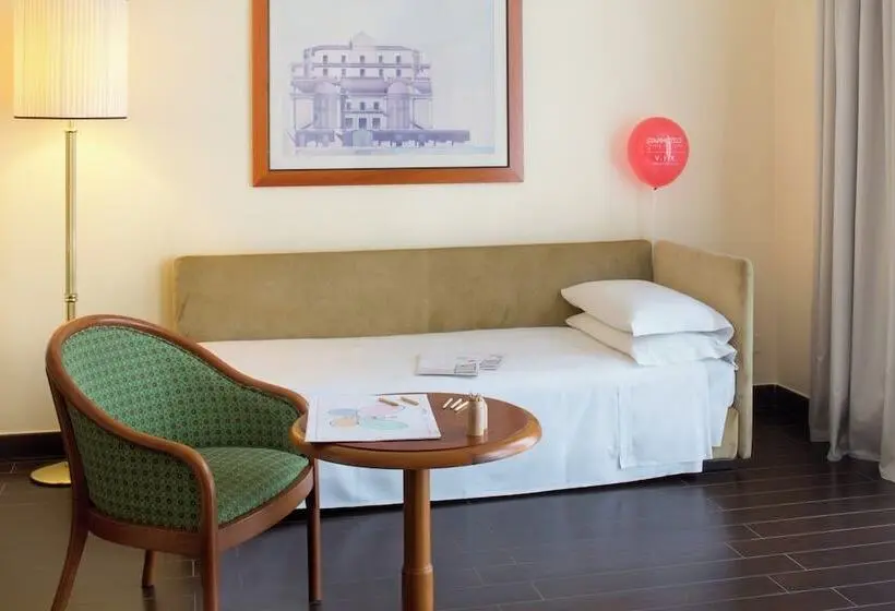 اتاق خانوادگی, Starhotels Business Palace