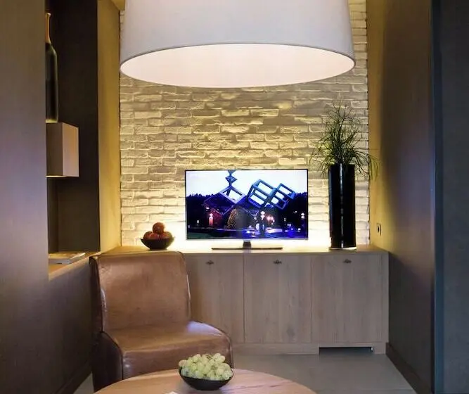 سوییت جونیور, Starhotels Business Palace