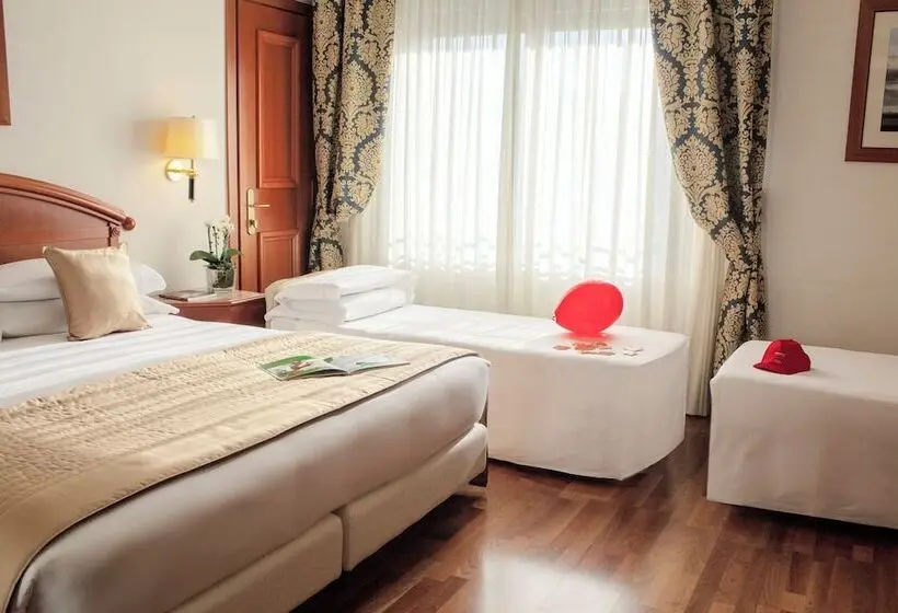 Perhehuone, Starhotels Vespucci