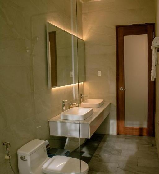 اتاق خانوادگی, Coconut Hotel Phú Yên
