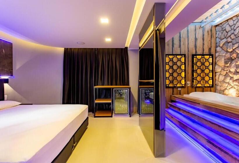 استودیوی استاندارد, Drops Motel Brasília