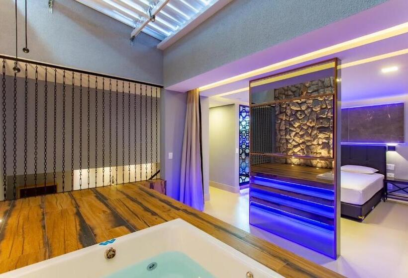 استودیوی استاندارد, Drops Motel Brasília