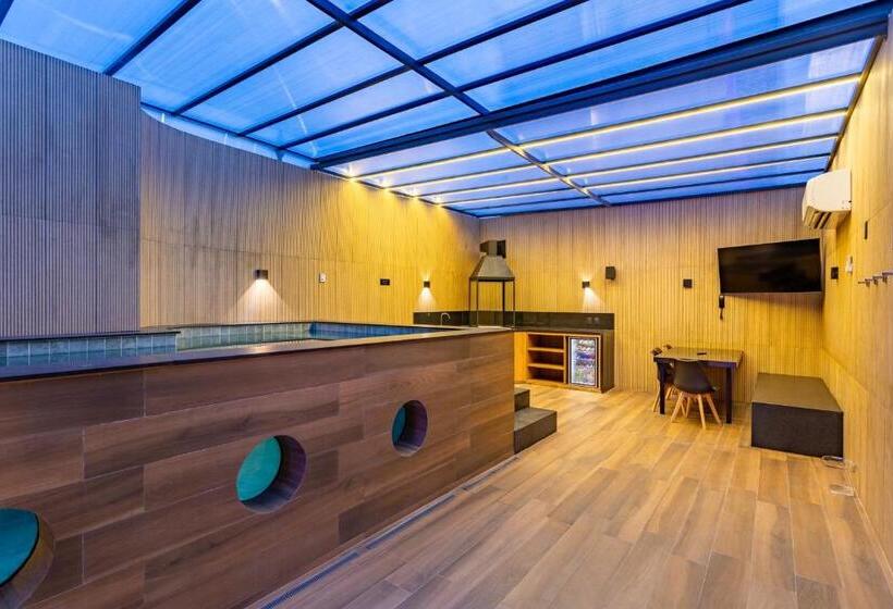 سوییت با استخر, Drops Motel Brasília