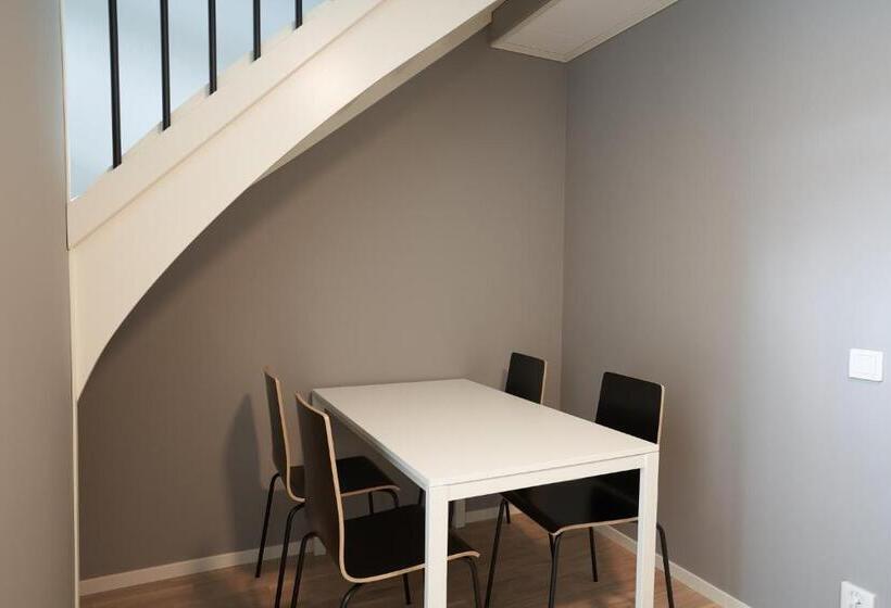 غرفة قياسية رباعية, Ekebyhov Hotell