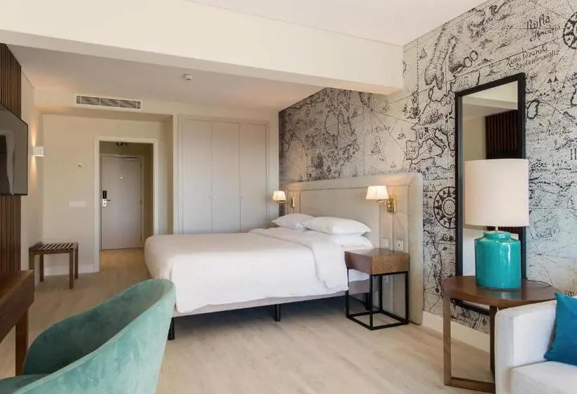 اتاق خانوادگی, Four Points By Sheraton Sesimbra