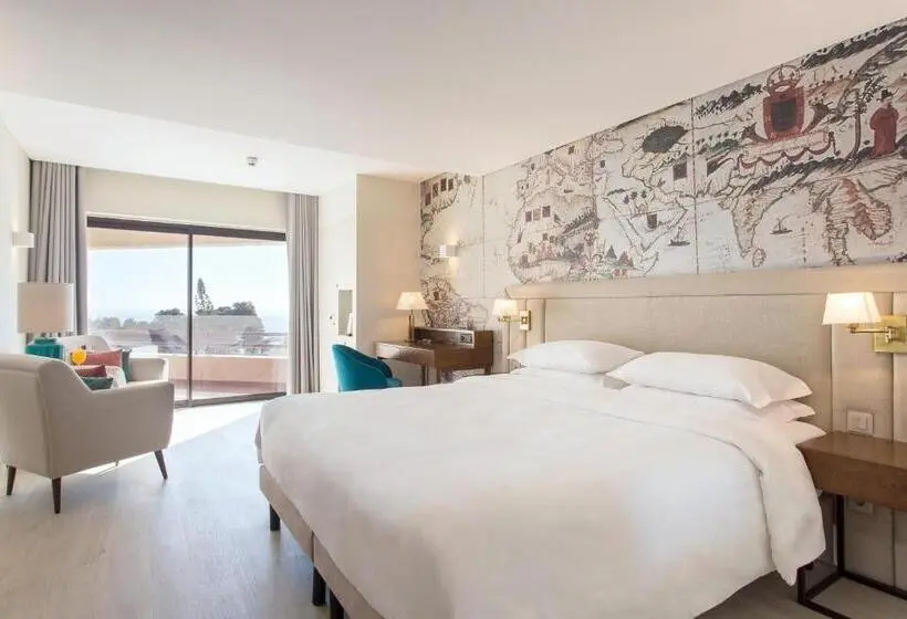 اتاق استاندارد با چشم‌انداز استخر, Four Points By Sheraton Sesimbra
