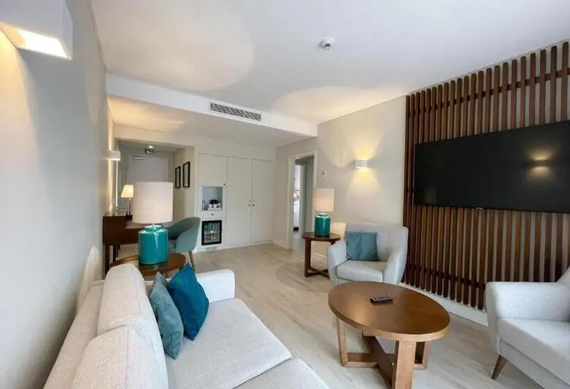 2 Bedroom Suite with Terrace, Four Points By Sheraton Sesimbra
