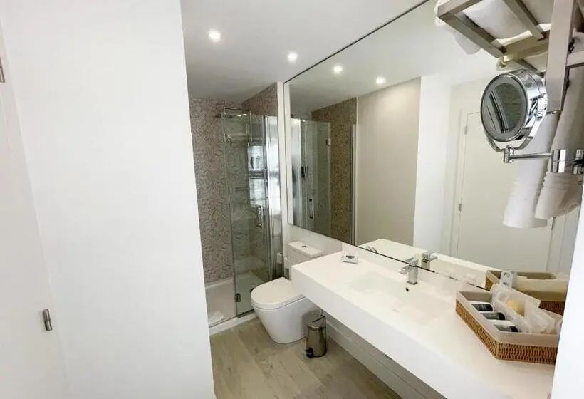 2 Bedroom Suite with Terrace, Four Points By Sheraton Sesimbra
