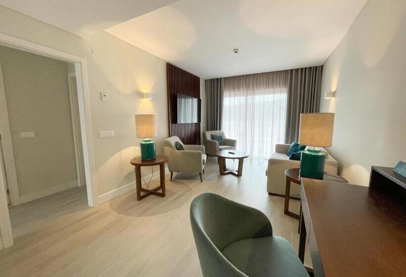 2 Bedroom Suite with Terrace, Four Points By Sheraton Sesimbra